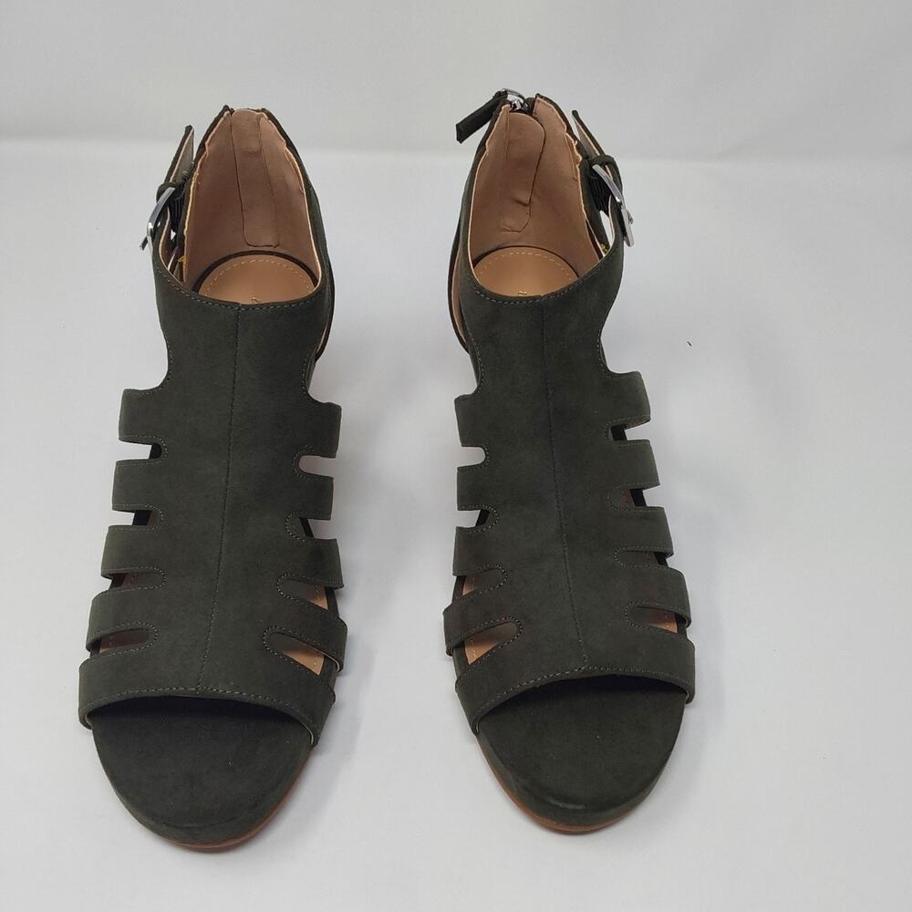 Violet & Red Women’s Green Cork Wedge Sandals Strappy Open Toe Buckle Size 9.5 - Picture 2 of 13